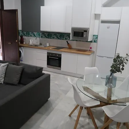 Apartment J & E Center *