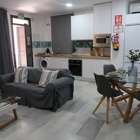 J & E Center Apartment Malaga