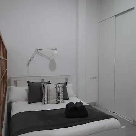 Apartment J & E Center *