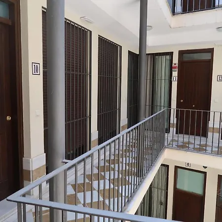 J & E Center Apartment *