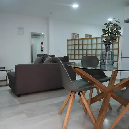 J & E Center Apartment Malaga