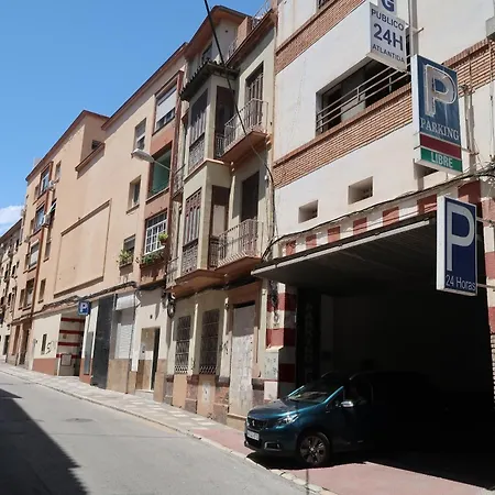 J & E Center * Malaga
