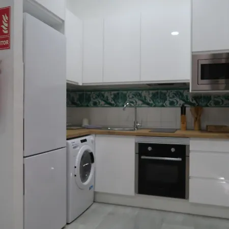 J & E Center Apartment Malaga