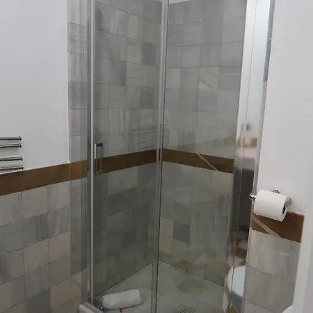 Apartment J & E Center *