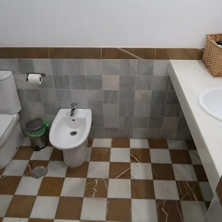 Apartment J & E Center *