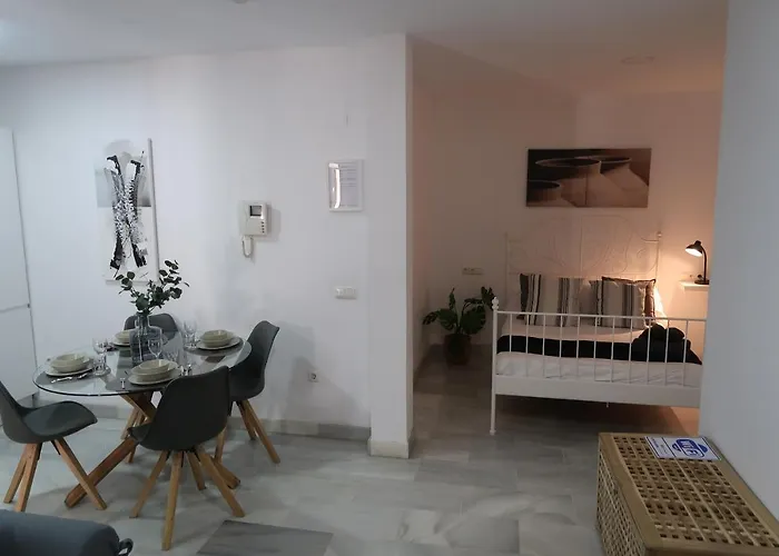 J & E Center Appartement Málaga